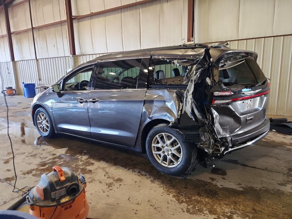 2022 CHRYSLER PACIFICA TOURING L 2