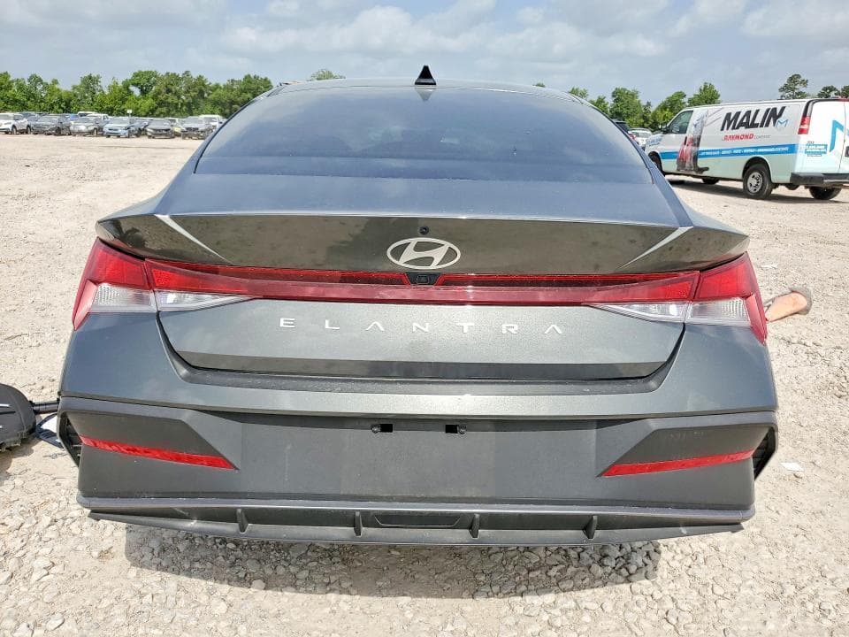 2024 HYUNDAI ELANTRA SEL 6