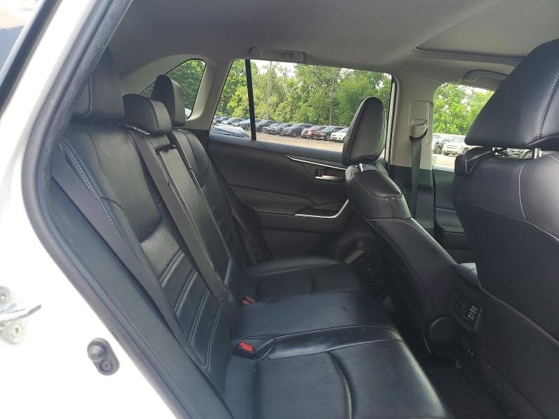 2019 TOYOTA RAV4 XLE PREMIUM 11