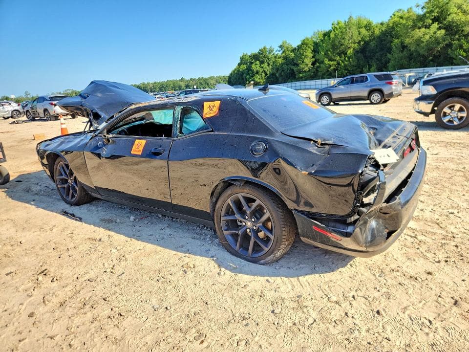 2023 DODGE CHALLENGER SXT 2