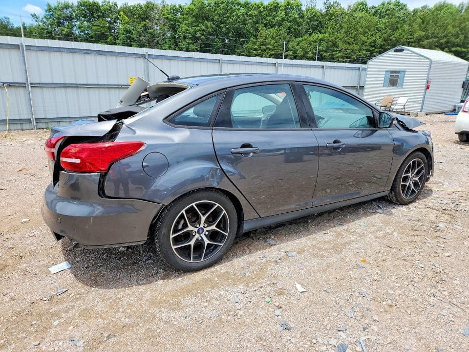 2017 FORD FOCUS SEL 3