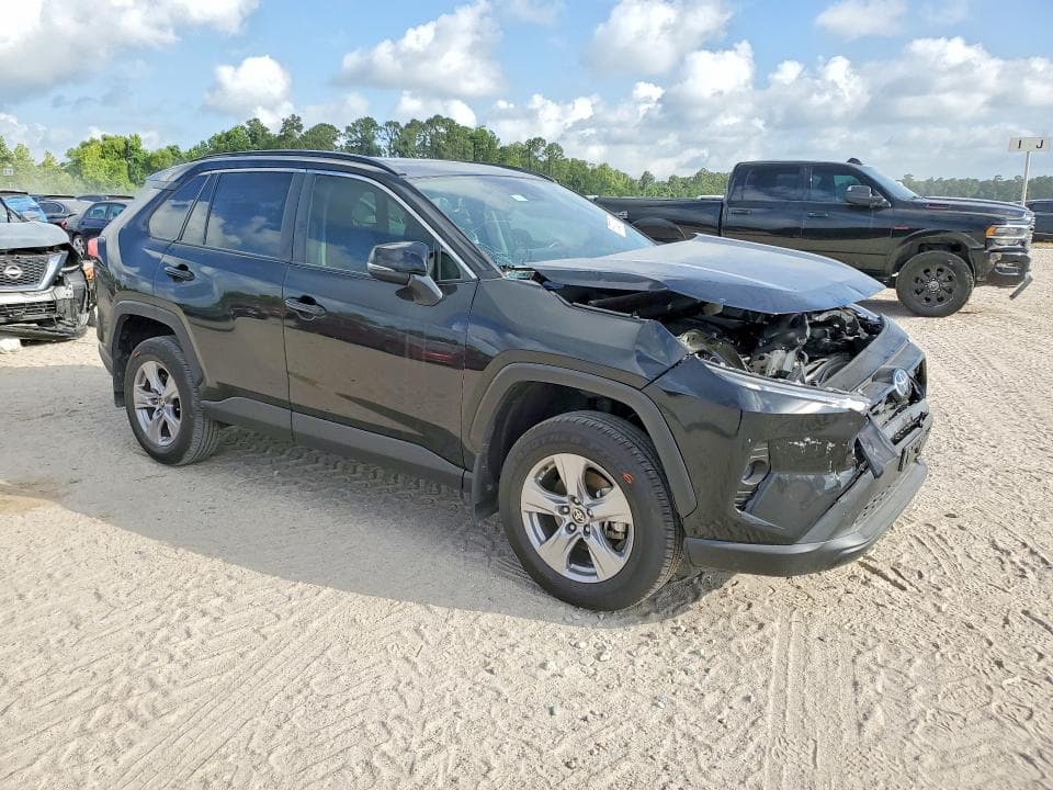 2025 TOYOTA RAV4 XLE 4