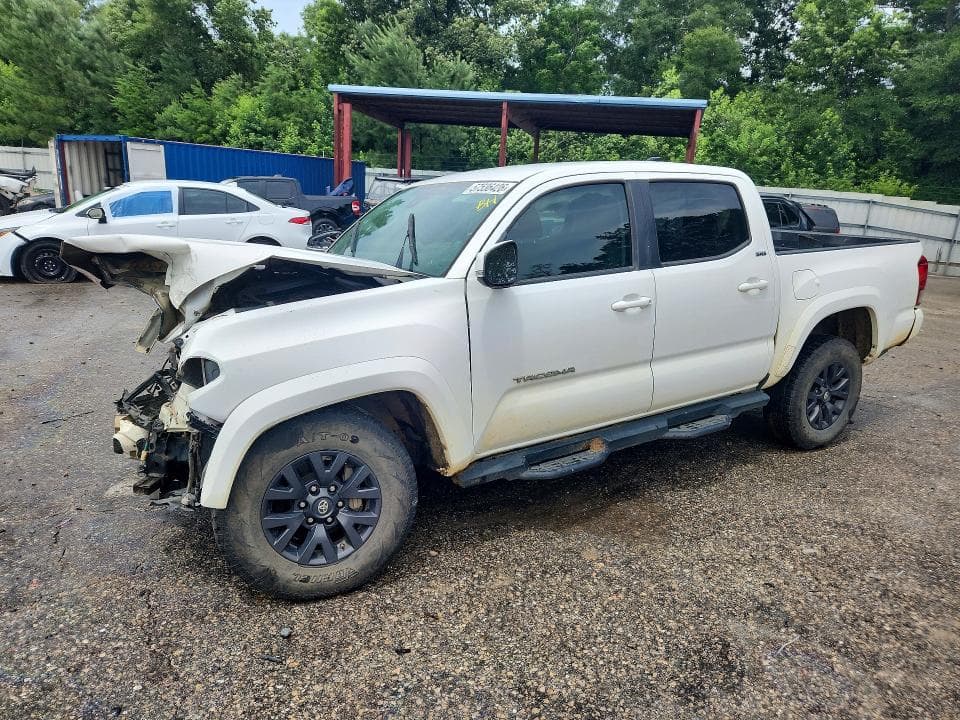 2022 TOYOTA TACOMA SR5 V6
