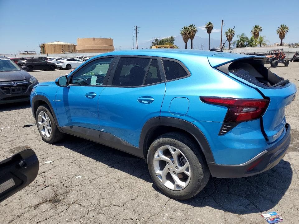 2025 CHEVROLET TRAX LS 2