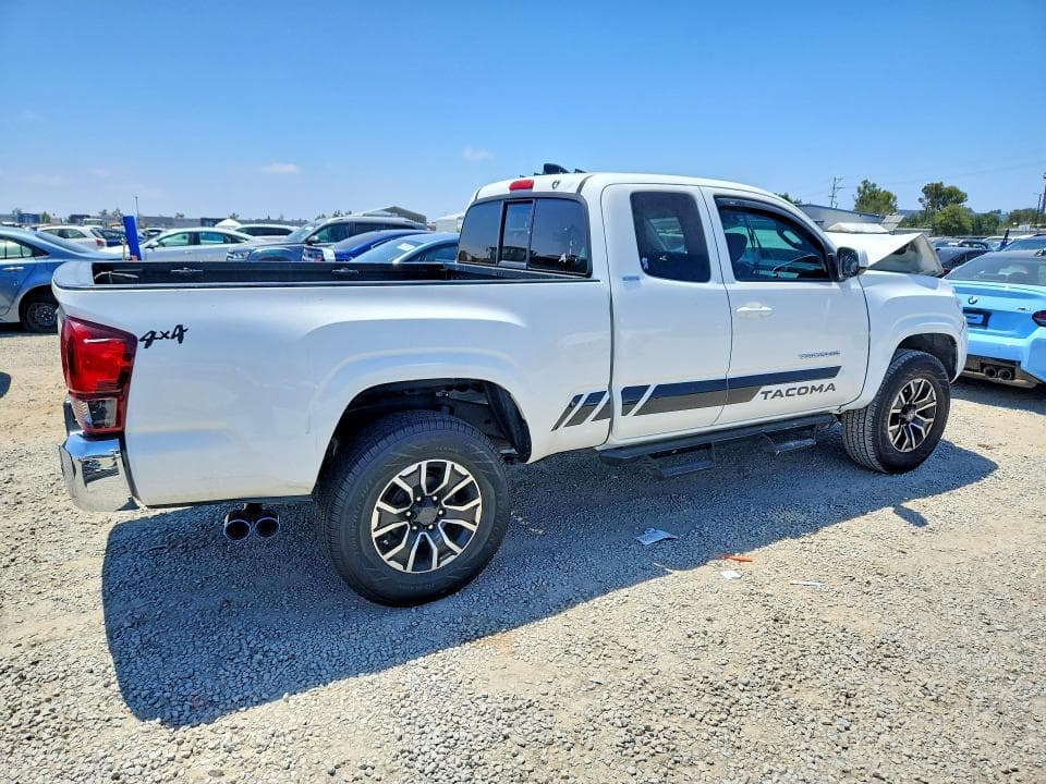 2021 TOYOTA TACOMA SR5 3