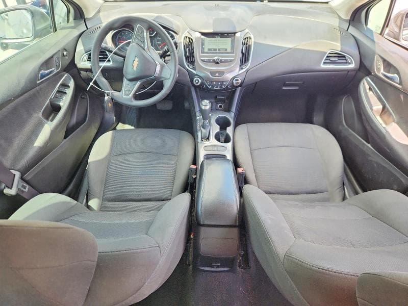 2017 CHEVROLET CRUZE LT 8