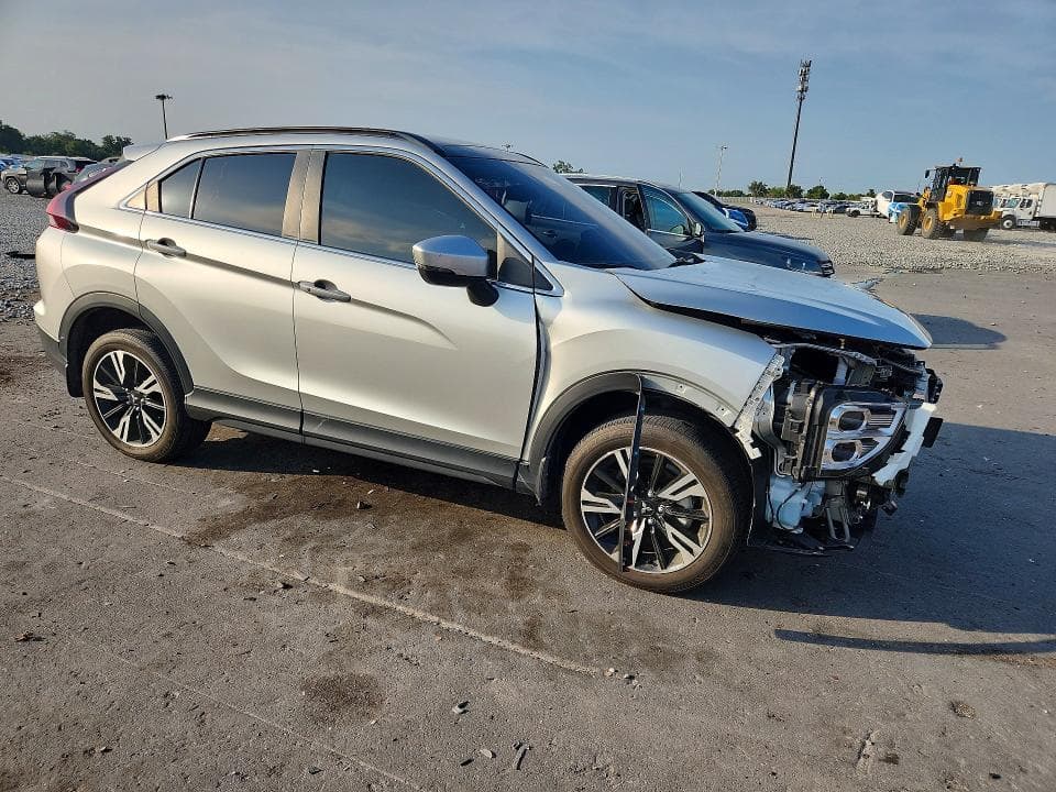 2025 MITSUBISHI ECLIPSE CROSS SE 4