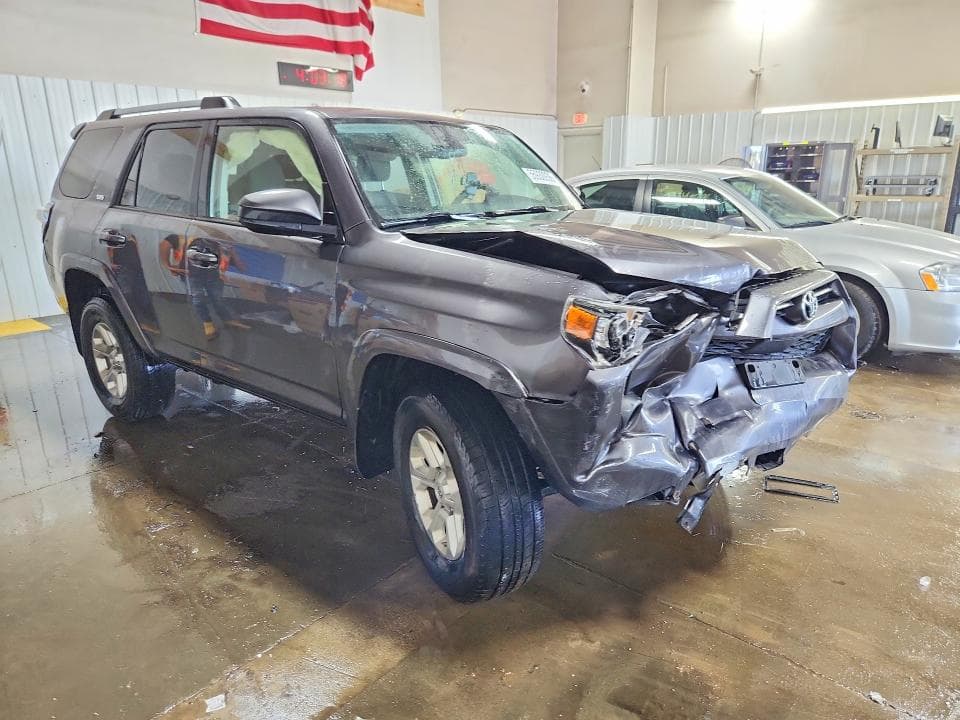 2021 TOYOTA 4RUNNER SR5 4
