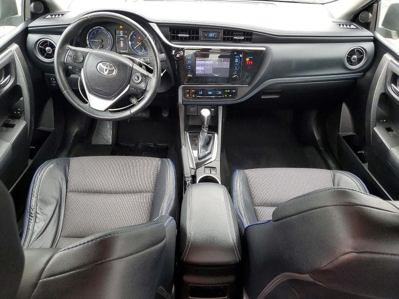 2019 TOYOTA COROLLA SE 8