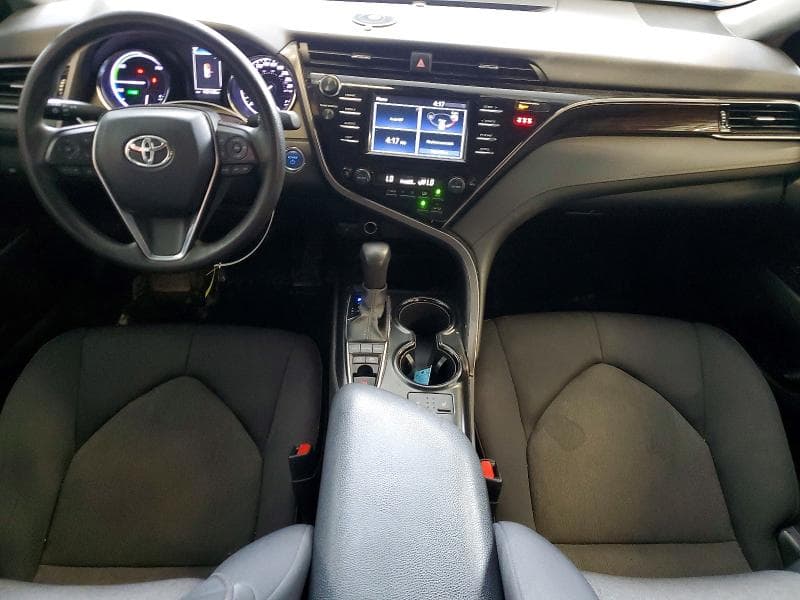 2020 TOYOTA CAMRY LE 8