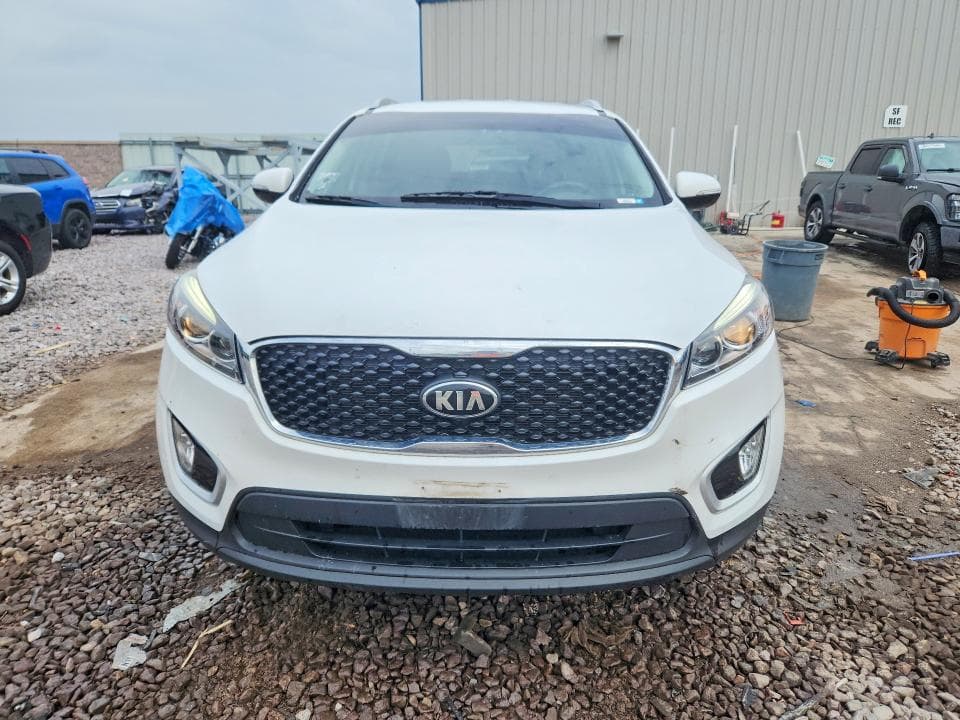 2017 KIA SORENTO LX 5