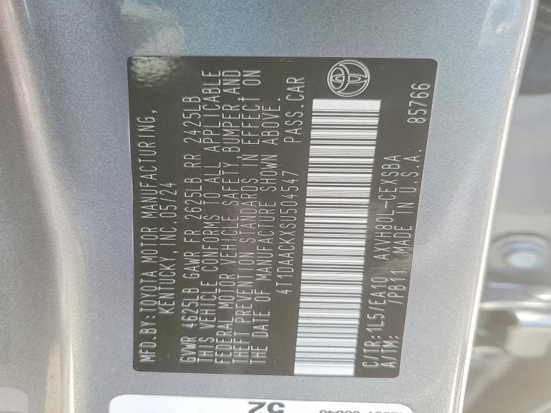 2025 TOYOTA CAMRY SE 12