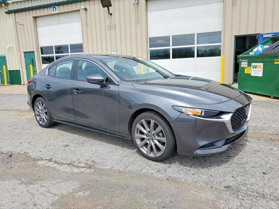 2022 MAZDA 3 SELECT 4
