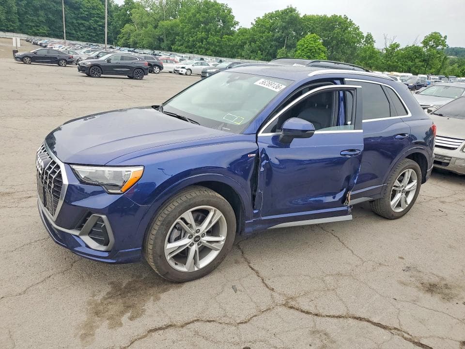 2022 AUDI Q3 - 1