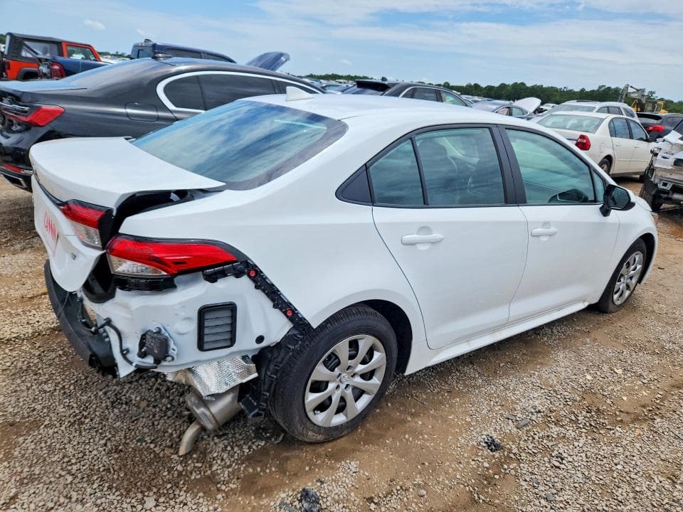 2026 TOYOTA COROLLA LE 3