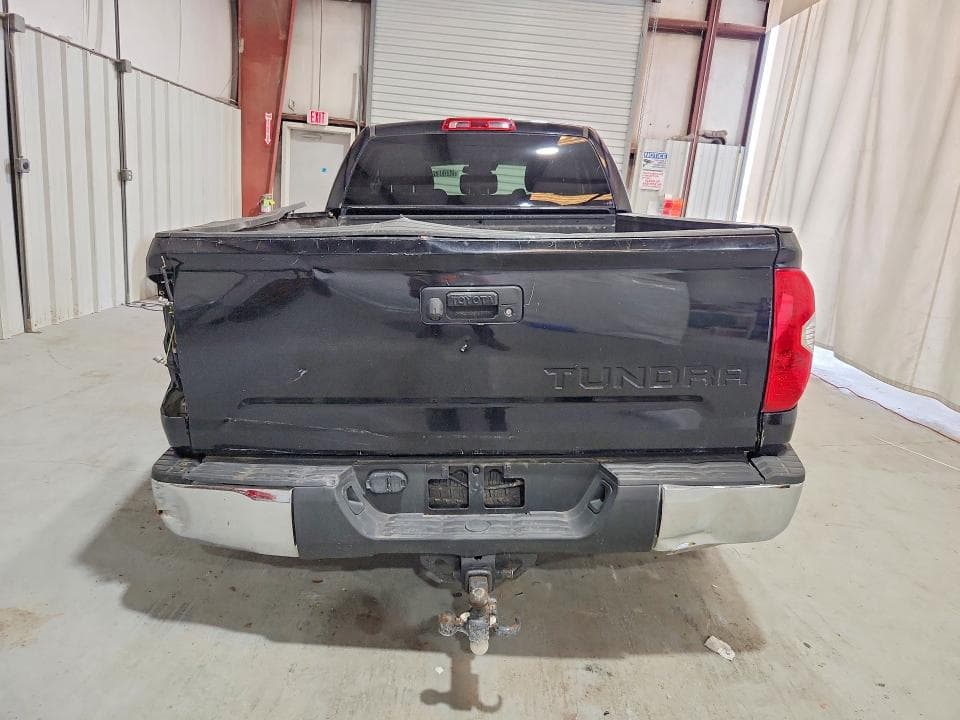 2019 TOYOTA TUNDRA SR 6