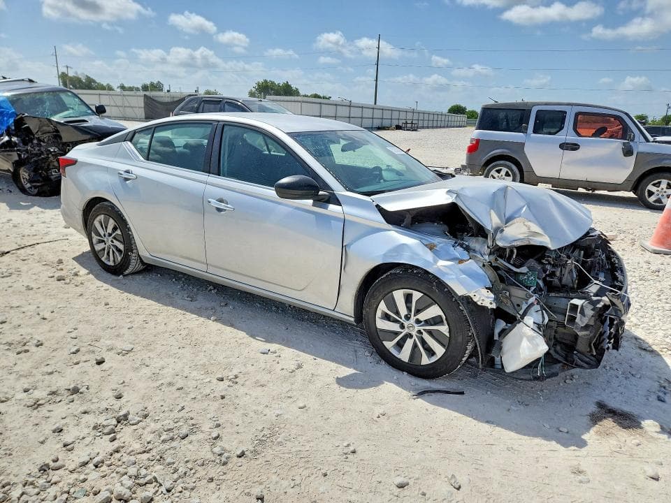 2024 NISSAN ALTIMA S 4