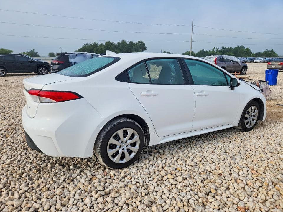 2025 TOYOTA COROLLA 3
