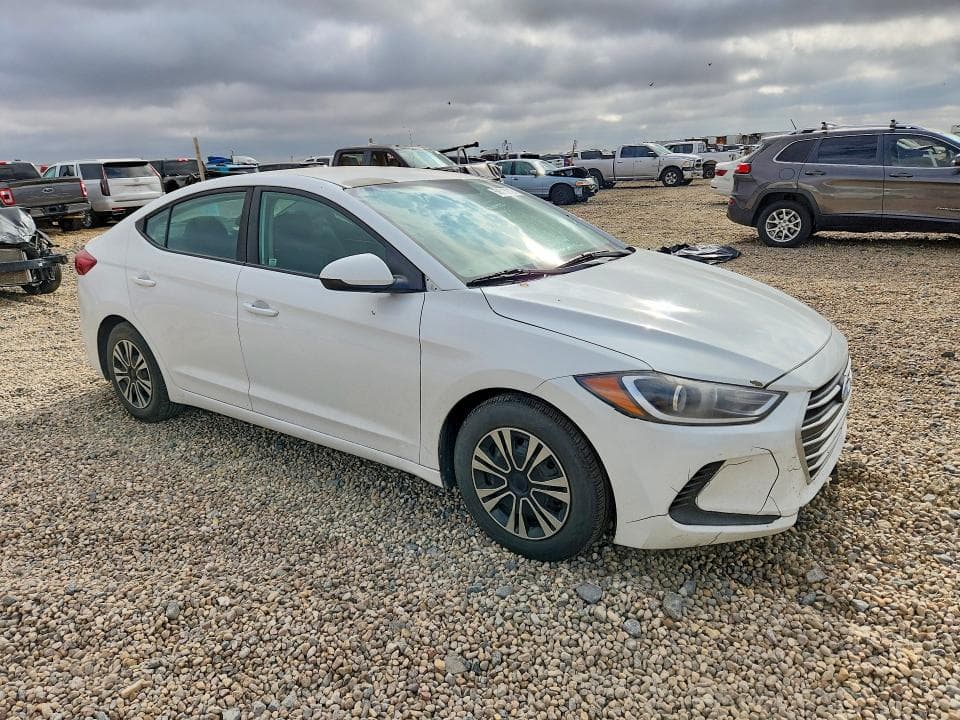 2018 HYUNDAI ELANTRA SE 4