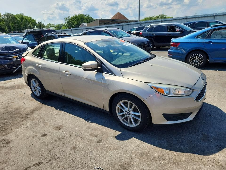 2017 FORD FOCUS SE 4