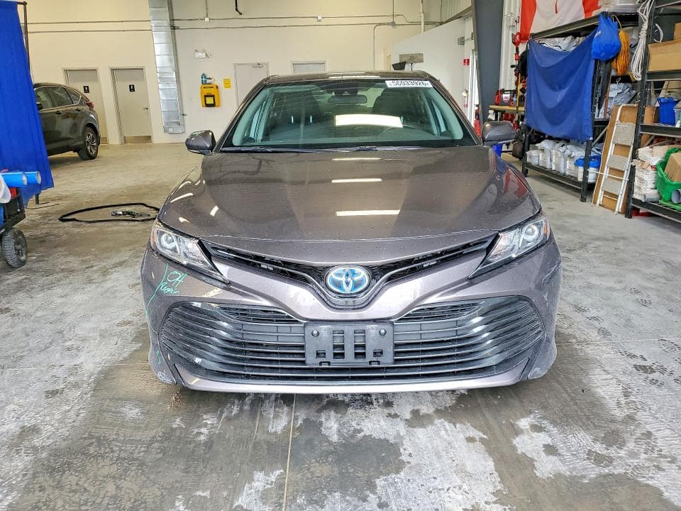 2020 TOYOTA CAMRY LE 5