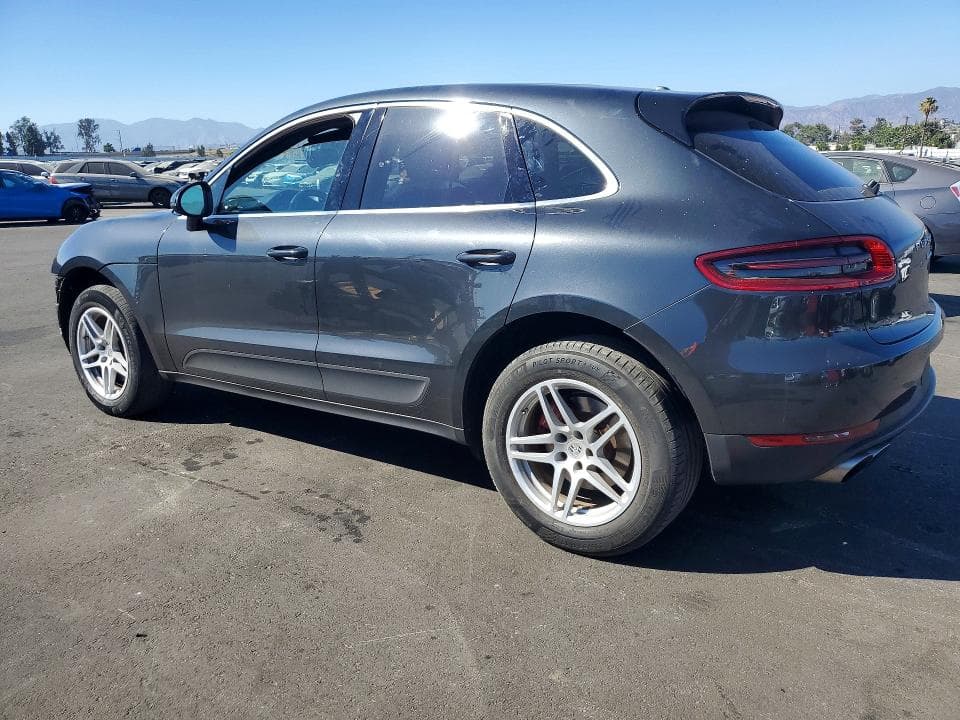 2018 PORSCHE MACAN S 2