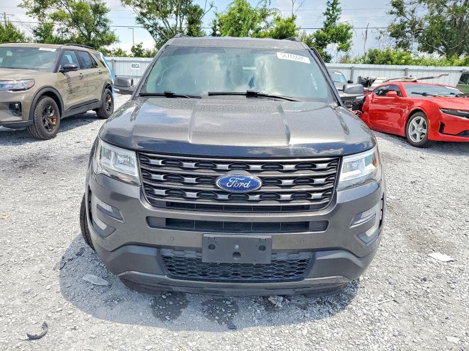 2017 FORD EXPLORER XLT 5