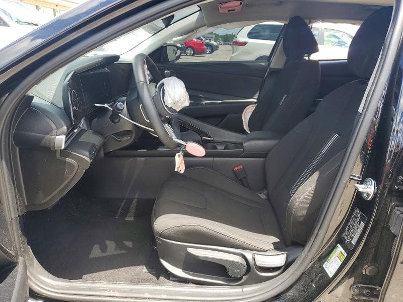 2025 HYUNDAI ELANTRA SEL 7