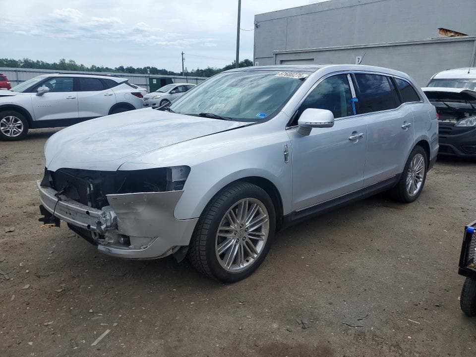 2016 LINCOLN MKT - 1