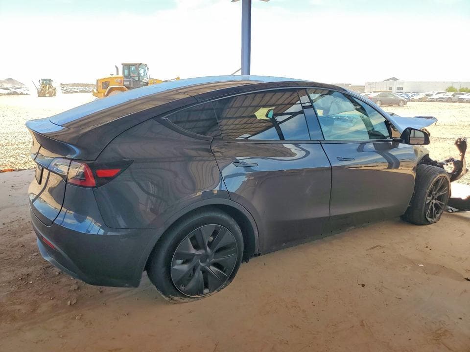 2025 TESLA MODEL Y 3