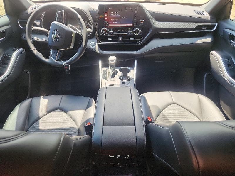2022 TOYOTA HIGHLANDER XSE 15