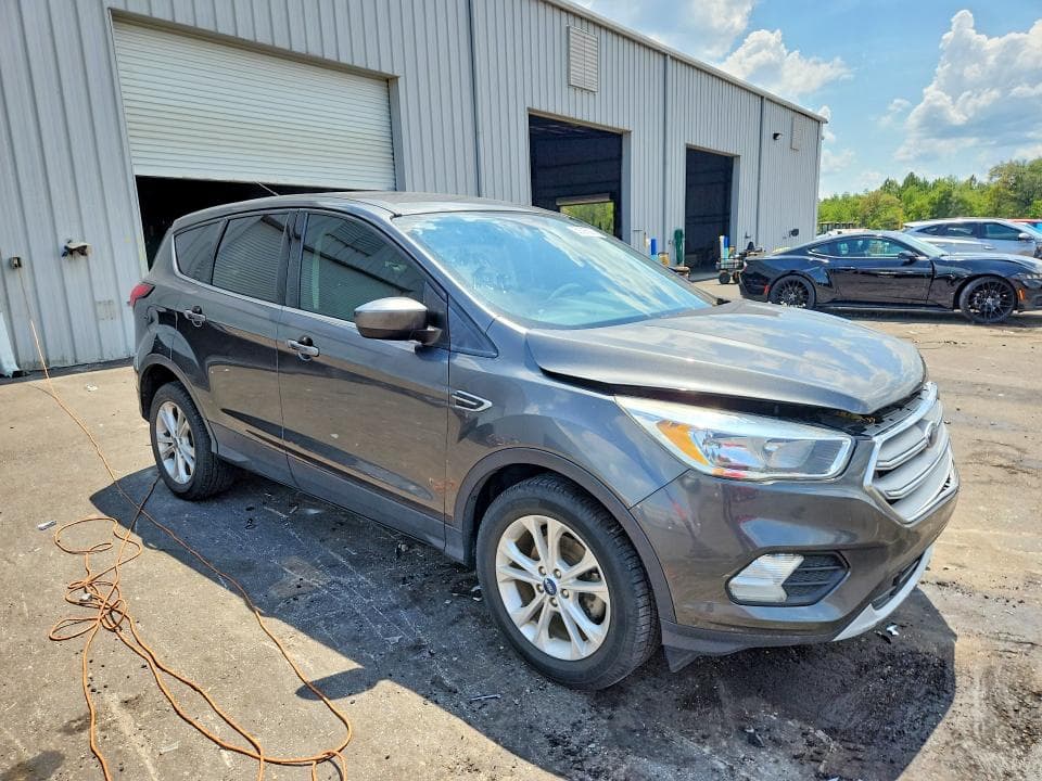 2019 FORD ESCAPE SE 4
