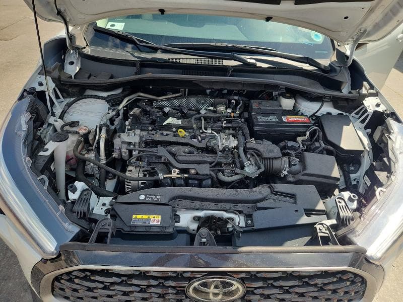 2023 TOYOTA COROLLA CROSS XLE 12