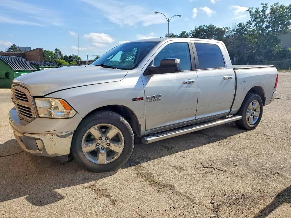 2015 RAM 1500 SLT - 1
