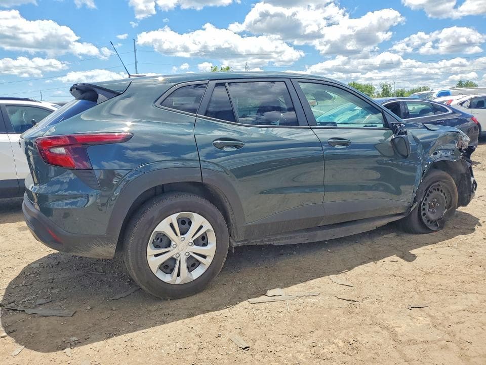 2025 CHEVROLET TRAX LS 3