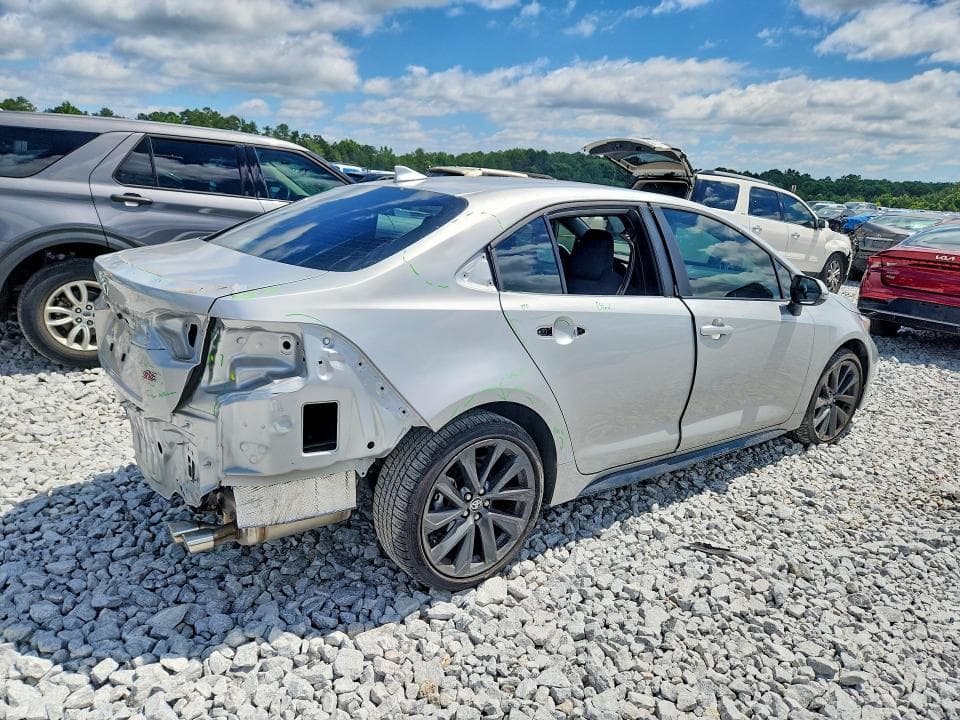 2025 TOYOTA COROLLA SE 3