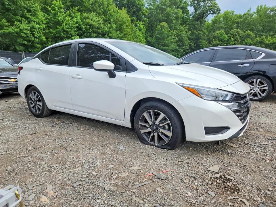 2025 NISSAN VERSA SV 4