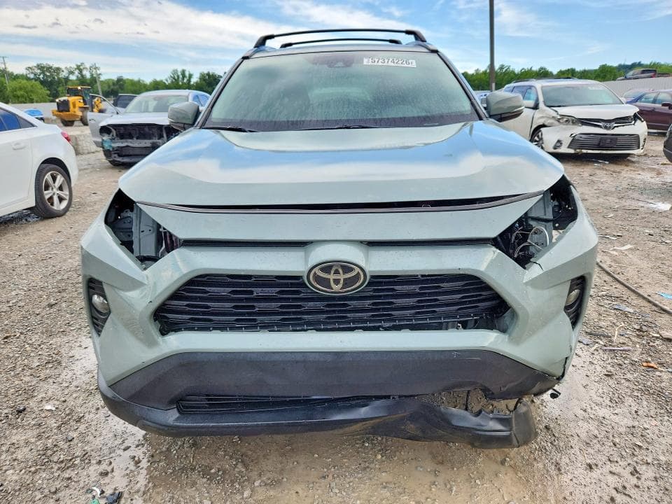 2020 TOYOTA RAV4 XLE 5