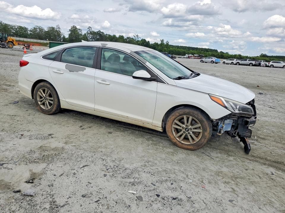 2017 HYUNDAI SONATA SE 4