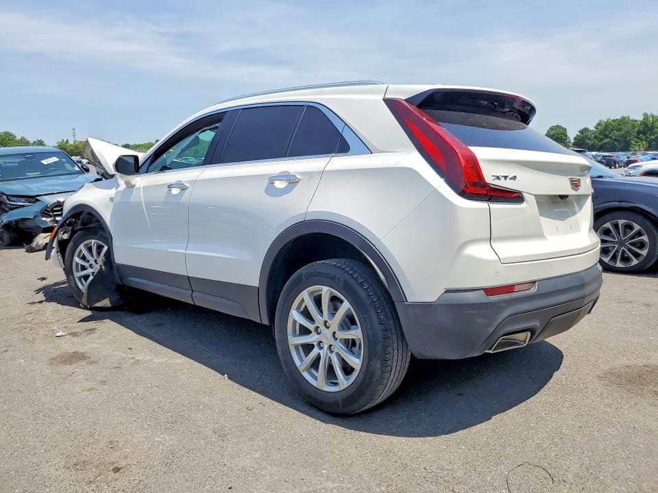 2023 CADILLAC XT4 LUXURY 2