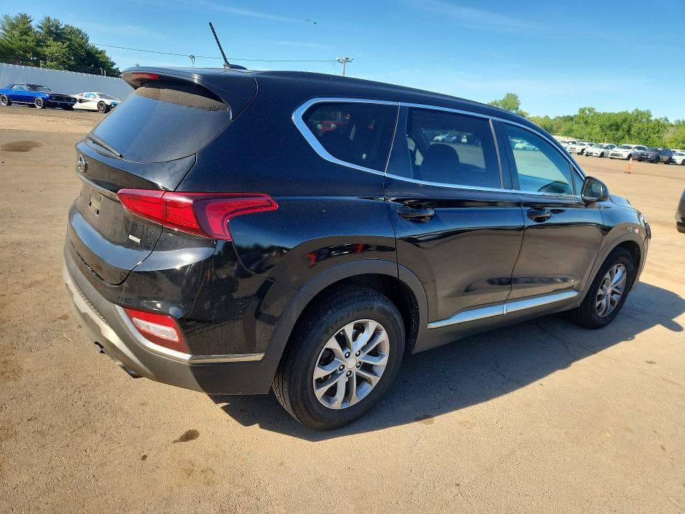 2019 HYUNDAI SANTA FE SE 3
