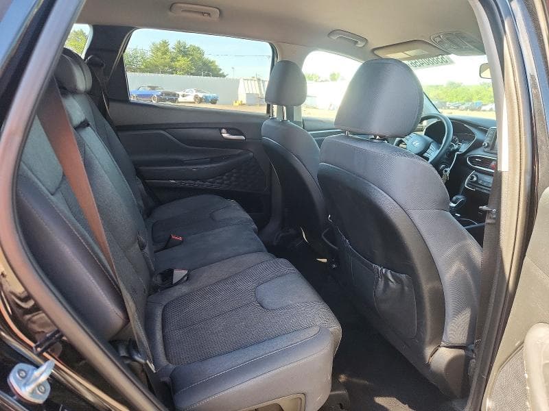 2019 HYUNDAI SANTA FE SE 11