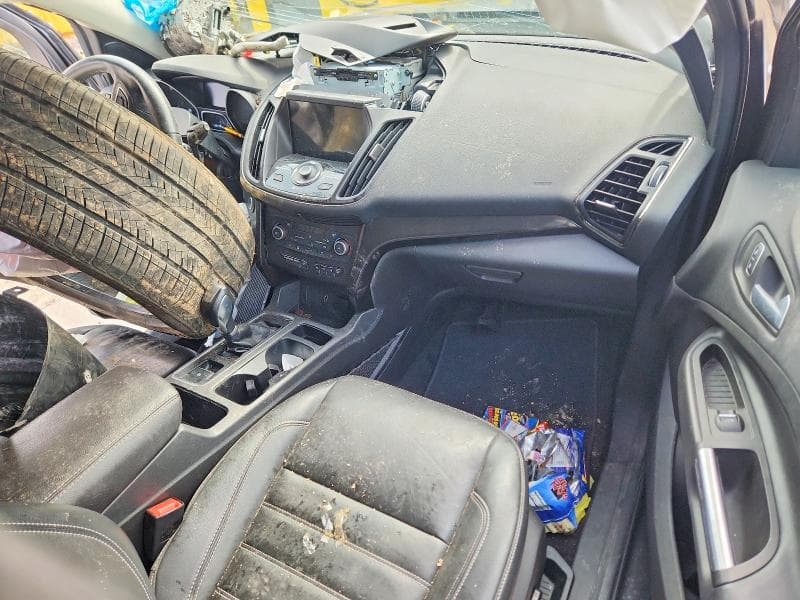 2018 FORD ESCAPE TITANIUM 8