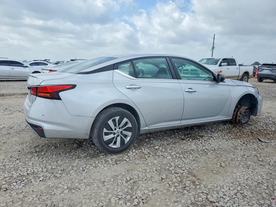 2024 NISSAN ALTIMA S 3