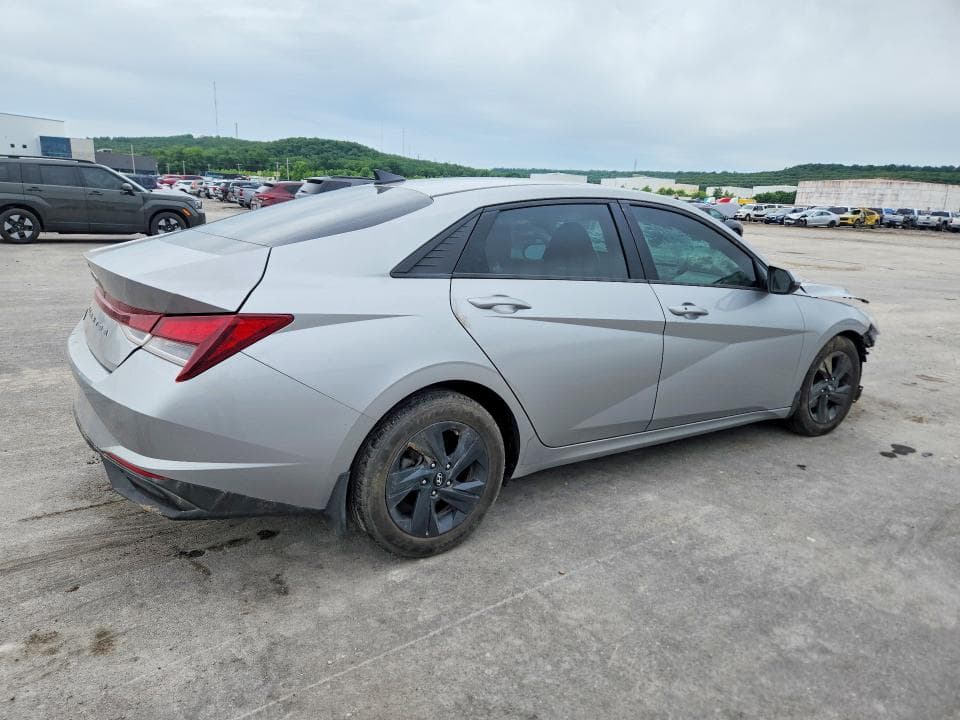 2021 HYUNDAI ELANTRA SEL 3