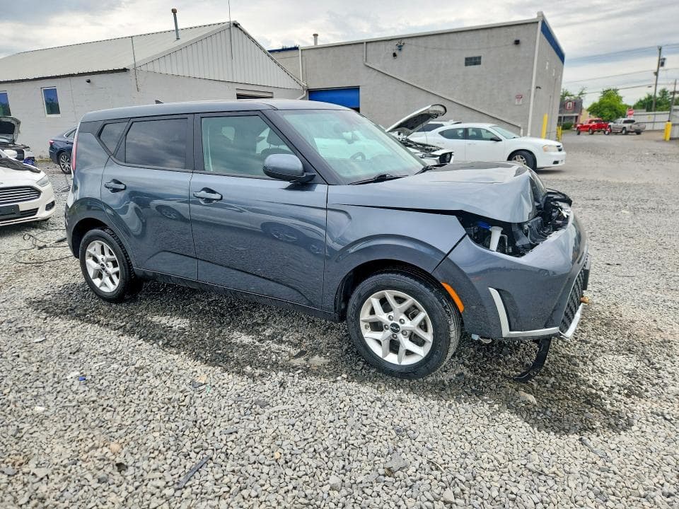 2024 KIA SOUL LX 4