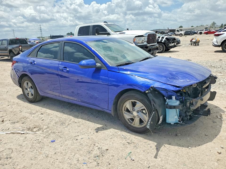 2026 HYUNDAI ELANTRA SE 4