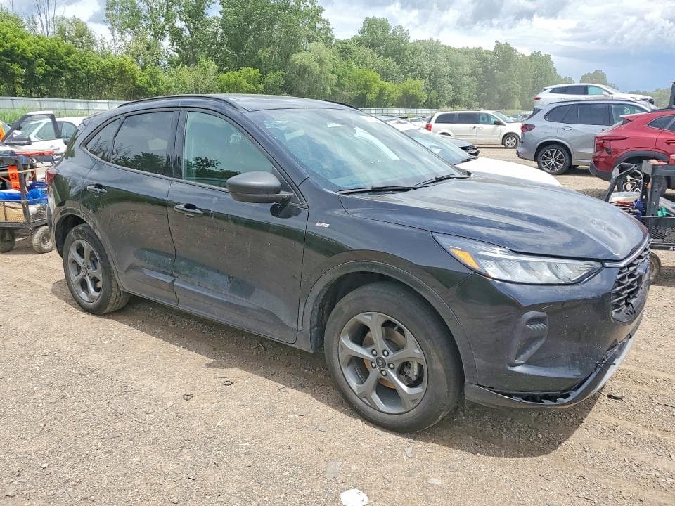 2024 FORD ESCAPE ST LINE 4