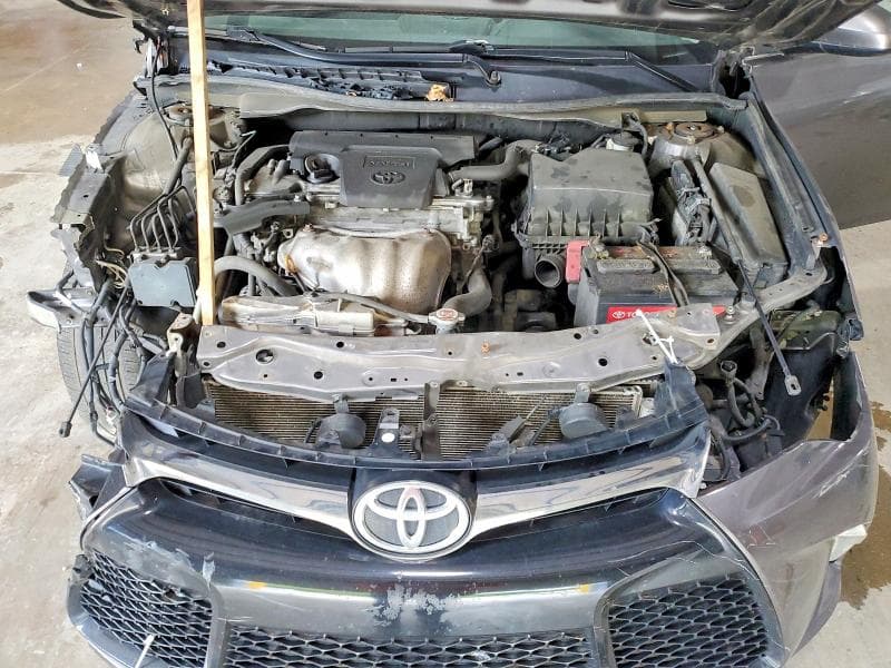 2017 TOYOTA CAMRY SE 11