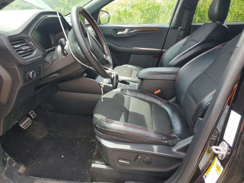 2024 FORD ESCAPE ST LINE 7